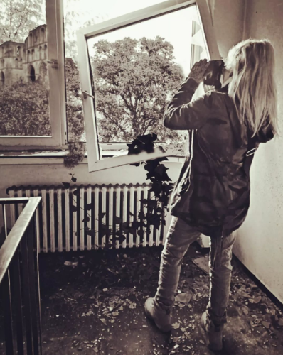 Burgfräulein mit Cam